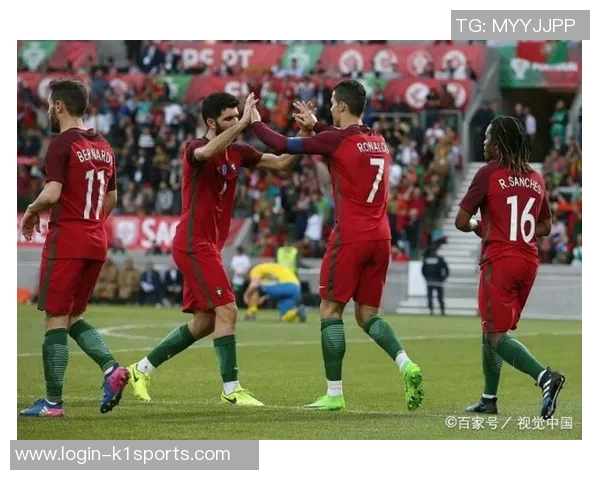 南京足球队在杯赛积分榜上以52分稳居第一位置展现强劲实力 南京足球队在杯赛积分榜上以52分稳居第一位置展现强劲实力